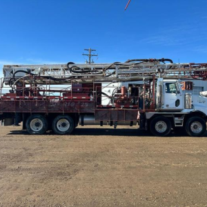 2004 TH60 Range I Water Well Drilling Rig